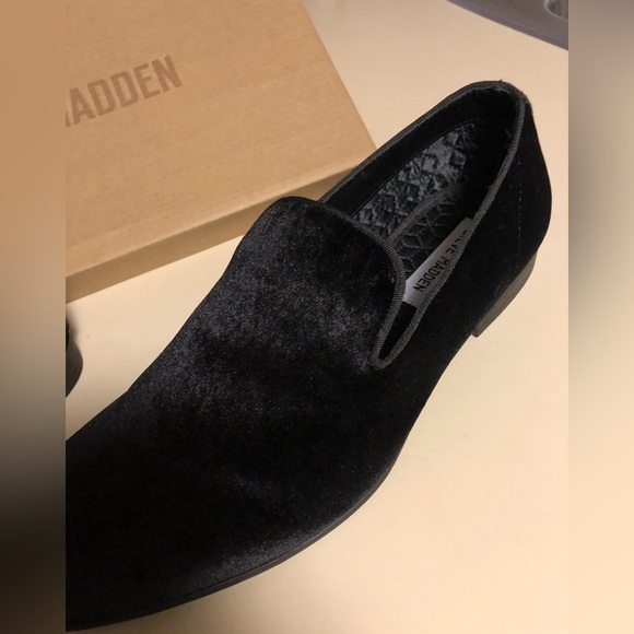 Steve Madden Black Velvet Mens Slip On size 13 Loafer - Picture 2 of 9